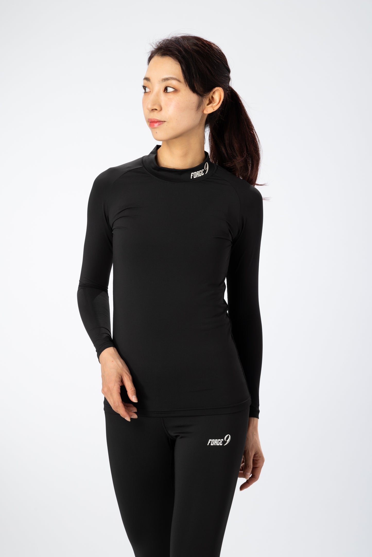 Underwear for warm-up suit [long shirt for women]