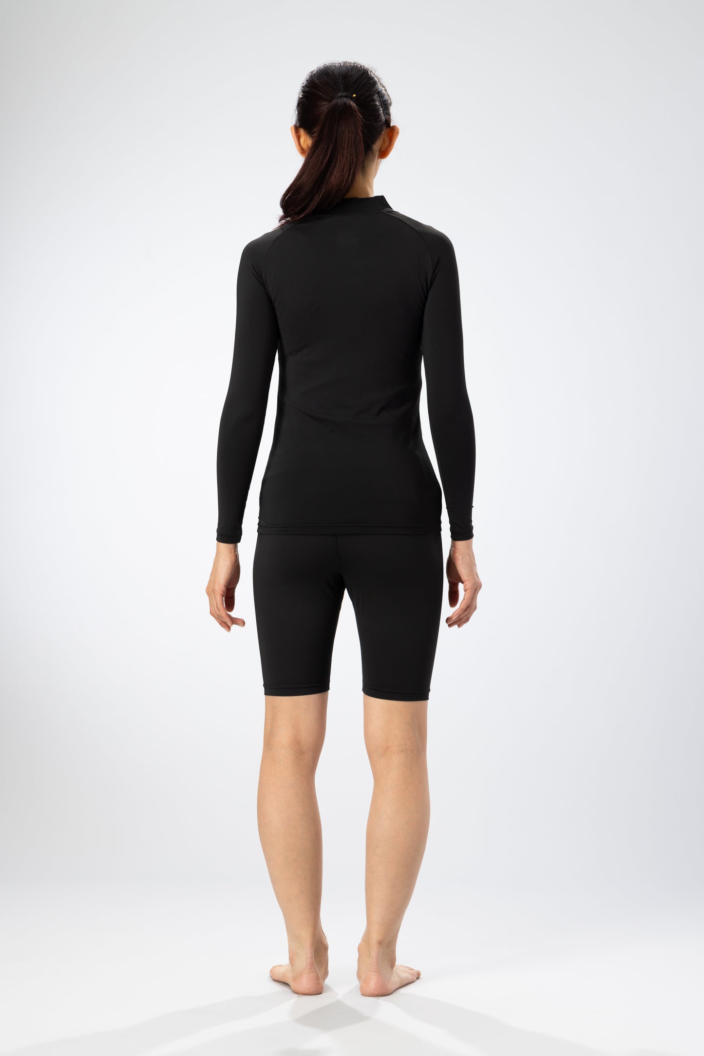 Underwear for warm-up suit [shorts for women]